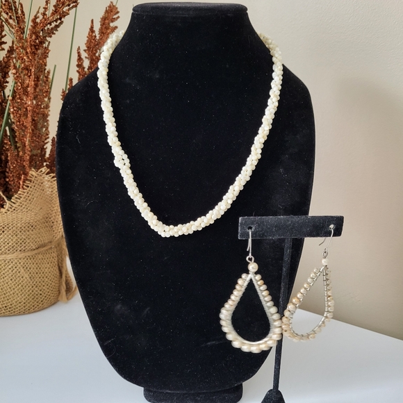 Vintage Mother of Pearl Twisted Necklace with Complimentary Contemporary Earring - Picture 12 of 16